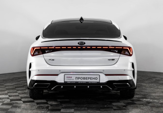 Подержанный автомобиль Kia K5 2020 года (8 фото)