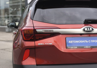 Подержанный автомобиль Kia Seltos 2020 года (8 фото)