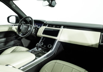 Подержанный автомобиль Land Rover Range Rover Sport 2018 года (9 фото)