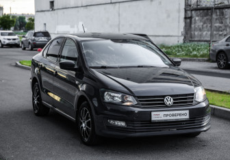 Подержанный автомобиль Volkswagen Polo Sedan 2016 года (5 фото)