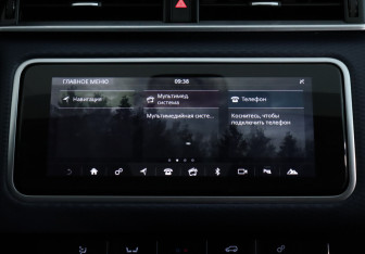Подержанный автомобиль Land Rover Range Rover Velar 2019 года (13 фото)