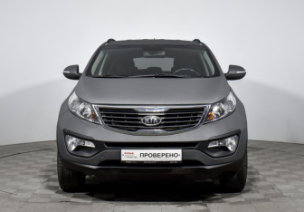 Подержанный автомобиль Kia Sportage 2010 года (2 фото)