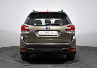 Подержанный автомобиль Subaru Forester Suv 2019 года (6 фото)