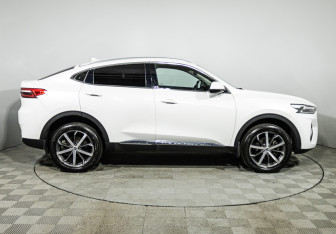 Подержанный автомобиль Haval F7x 2020 года (4 фото)