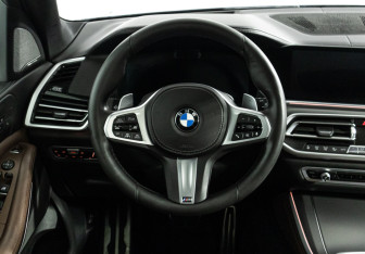 Подержанный автомобиль BMW X5 2019 года (27 фото)