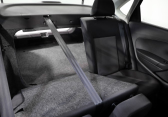 Подержанный автомобиль Volkswagen Polo Sedan 2011 года (19 фото)