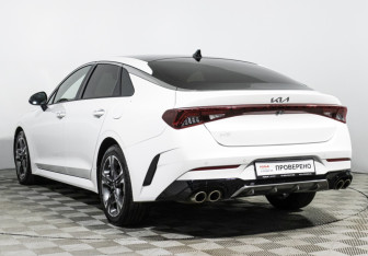 Подержанный автомобиль Kia K5 2022 года (7 фото)