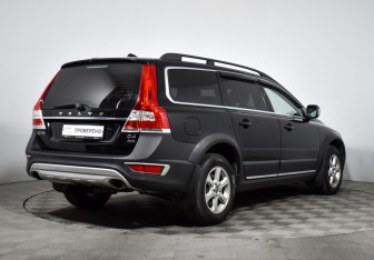 Подержанный автомобиль Volvo XC70 2014 года (5 фото)