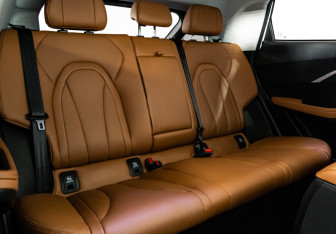 Подержанный автомобиль Omoda C5 2023 года (27 фото)