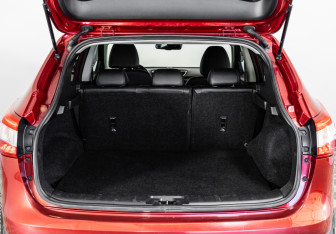 Подержанный автомобиль Nissan Qashqai 2014 года (18 фото)