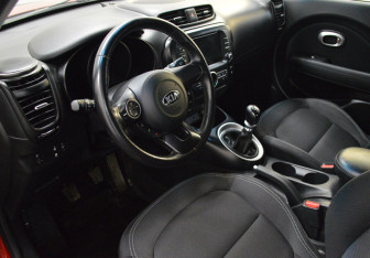 Подержанный автомобиль Kia Soul 2018 года (10 фото)