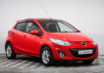 Подержанный автомобиль Mazda Demio 2012 года (3 фото)