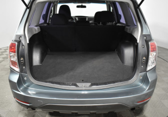 Подержанный автомобиль Subaru Forester Suv 2011 года (18 фото)