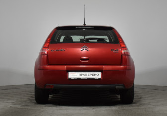 Подержанный автомобиль Citroen C4 Hatchback 2010 года (6 фото)