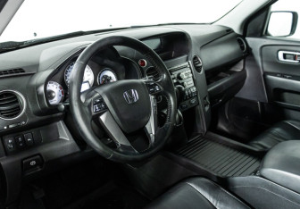 Подержанный автомобиль Honda Pilot 2013 года (11 фото)