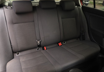 Подержанный автомобиль Volkswagen Golf Hatchback 2008 года (20 фото)