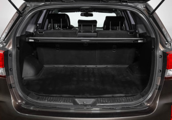 Подержанный автомобиль Kia Sorento 2013 года (24 фото)