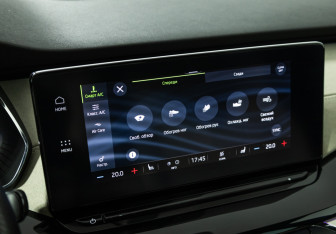 Подержанный автомобиль Skoda Octavia Liftback 2022 года (19 фото)