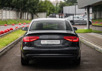 Подержанный автомобиль Audi A4 Sedan 2013 года (7 фото)