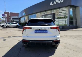 Подержанный автомобиль Haval F7 2025 года (5 фото)