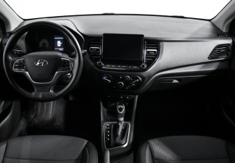 Подержанный автомобиль Hyundai Solaris Sedan 2021 года (14 фото)