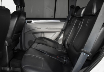 Подержанный автомобиль Mitsubishi Pajero Sport 2013 года (12 фото)