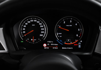 Подержанный автомобиль BMW X2 2019 года (20 фото)
