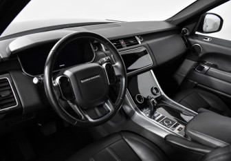 Подержанный автомобиль Land Rover Range Rover Sport 2018 года (9 фото)