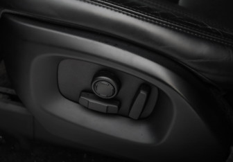 Подержанный автомобиль Land Rover Range Rover 2016 года (30 фото)