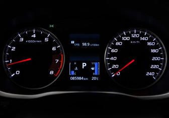 Подержанный автомобиль Mitsubishi Eclipse Cross 2021 года (24 фото)
