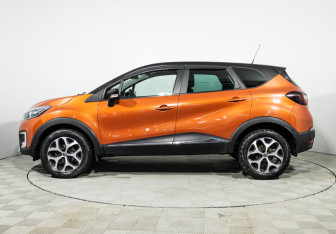 Подержанный автомобиль Renault Kaptur 2016 года (8 фото)