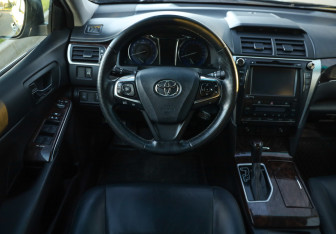 Подержанный автомобиль Toyota Camry Sedan 2016 года (12 фото)