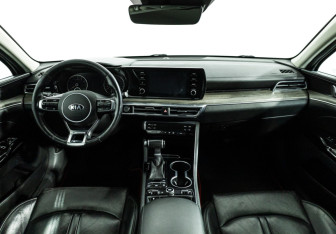 Подержанный автомобиль Kia K5 2020 года (13 фото)