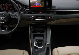 Подержанный автомобиль Audi A5 Liftback 2022 года (21 фото)