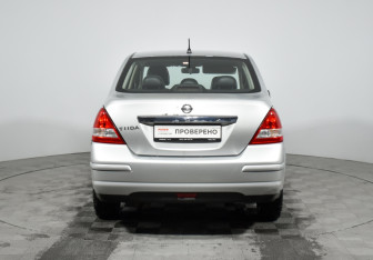 Подержанный автомобиль Nissan Tiida Sedan 2008 года (6 фото)