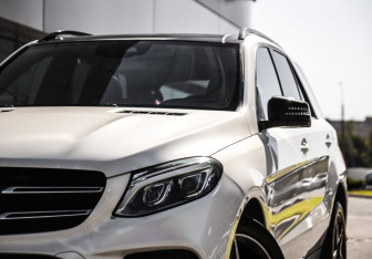 Подержанный автомобиль Mercedes-Benz GLE 2016 года (2 фото)