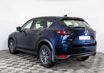 Подержанный автомобиль Mazda CX-5 2017 года (7 фото)
