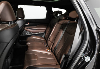 Подержанный автомобиль Hyundai Santa Fe 2018 года (10 фото)