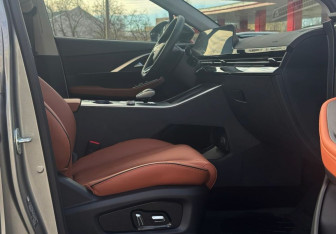 Подержанный автомобиль Omoda C5 2023 года (23 фото)