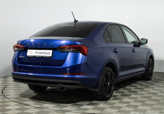 Подержанный автомобиль Skoda Rapid Liftback 2021 года (5 фото)