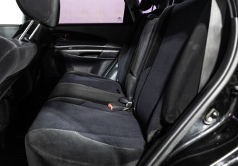 Подержанный автомобиль Hyundai Tucson 2008 года (10 фото)