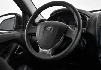 Подержанный автомобиль LADA (ВАЗ) Granta Sedan 2023 года (15 фото)