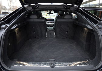 Подержанный автомобиль BMW X6 2019 года (34 фото)