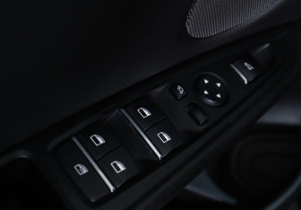 Подержанный автомобиль BMW X5 2017 года (15 фото)