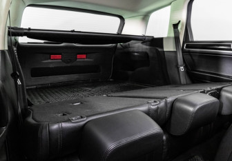 Подержанный автомобиль Volkswagen Touareg 2015 года (24 фото)