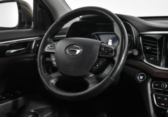 Подержанный автомобиль GAC GS8 2020 года (15 фото)