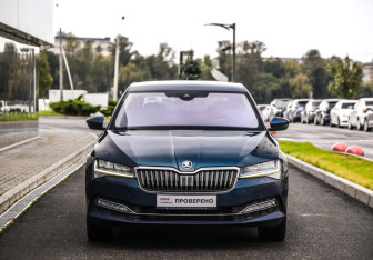 Подержанный автомобиль Skoda Superb Liftback 2022 года (4 фото)