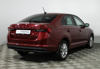 Подержанный автомобиль Skoda Rapid Liftback 2021 года (5 фото)