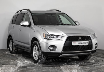 Подержанный автомобиль Mitsubishi Outlander 2011 года (3 фото)