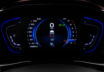 Подержанный автомобиль Geely Coolray 2021 года (30 фото)